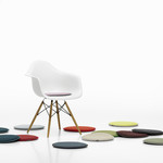 Vitra Seat Dots für Eames Plastic Chair